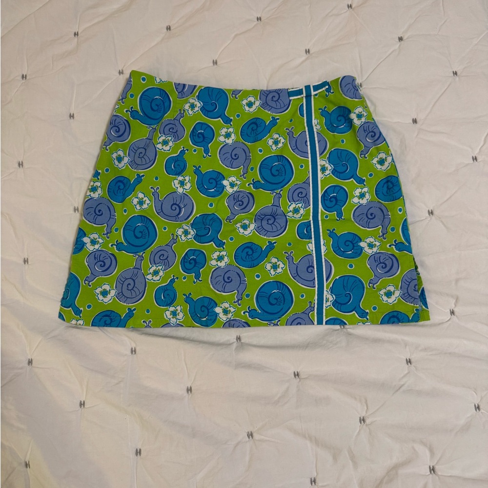 Lilly Pulitzer white label “Escargot” Skirt, Size 6.